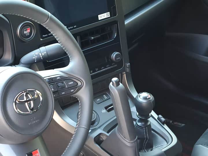 Фото 9 - Toyota GR Yaris