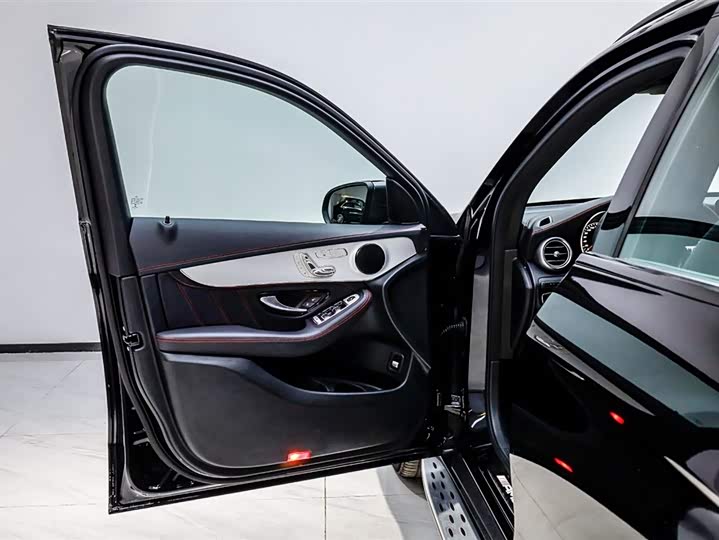 Фото 8 - Mercedes-Benz GLC-Class AMG