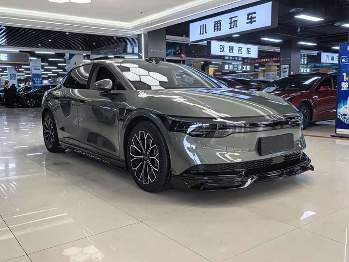 Фото 3 - Zeekr 007