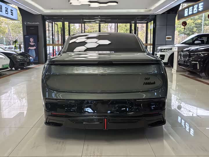 Фото 8 - Zeekr 007