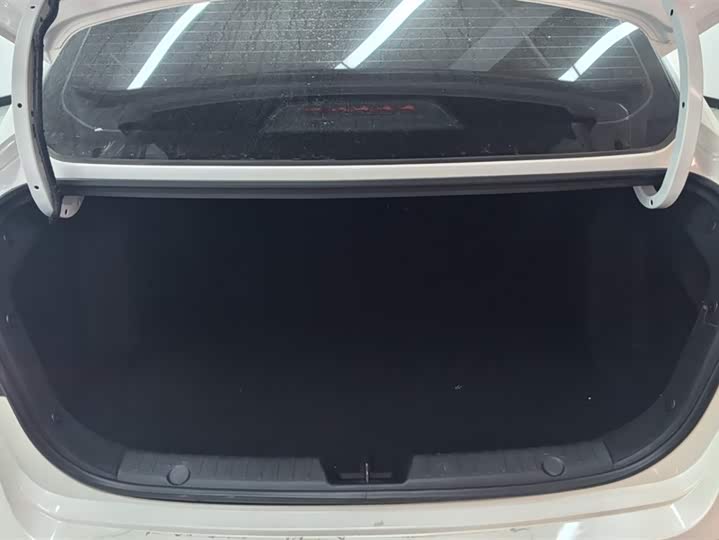 Фото 4 - Changan Eado Plus