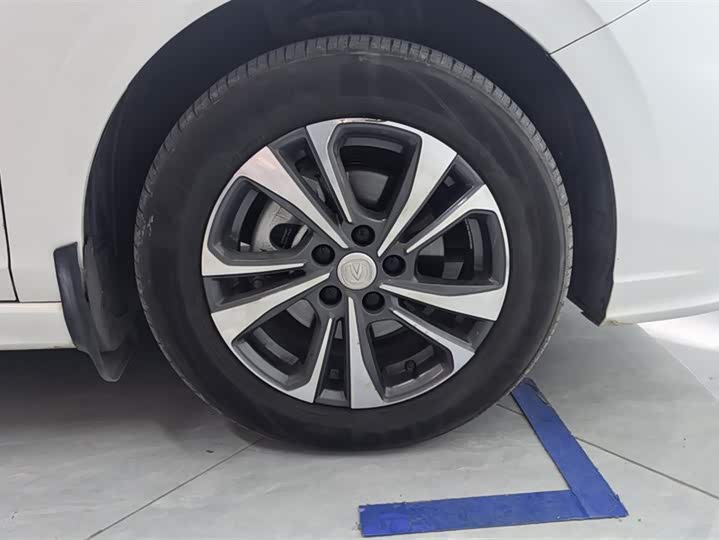 Фото 6 - Changan Eado Plus