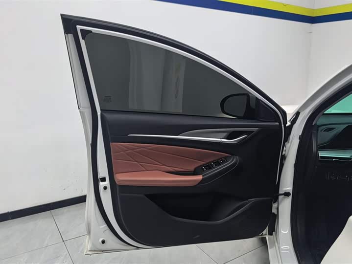 Фото 7 - Changan Eado Plus