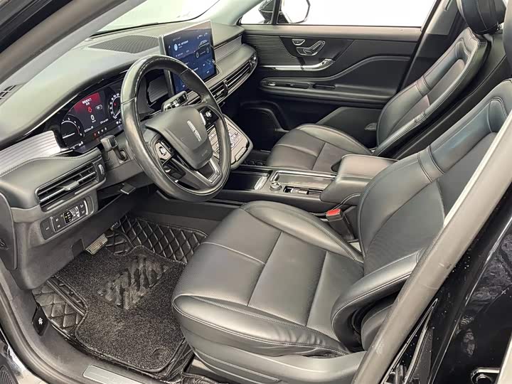 Фото 6 - Lincoln Corsair