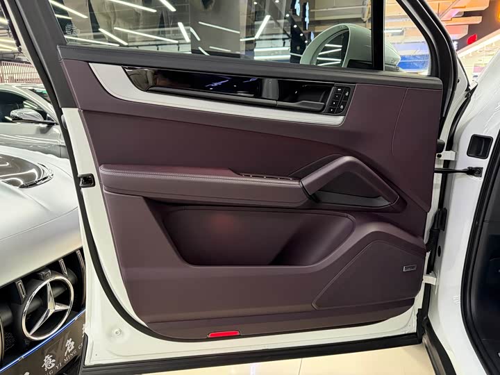 Фото 8 - Porsche Cayenne