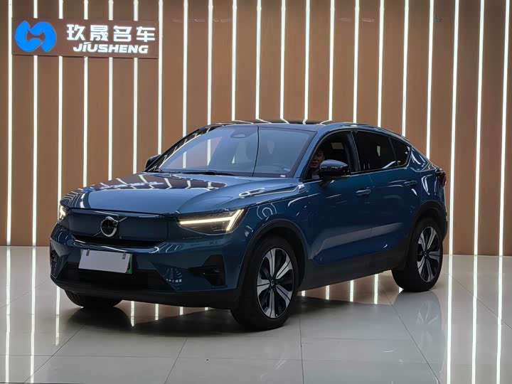 Фото 1 - Volvo C40