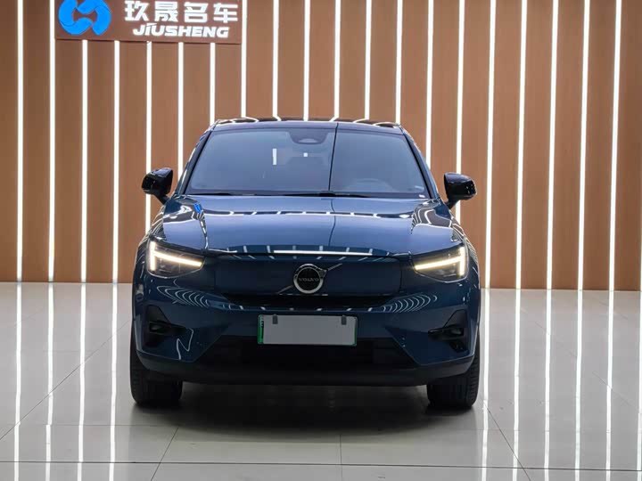 Фото 2 - Volvo C40