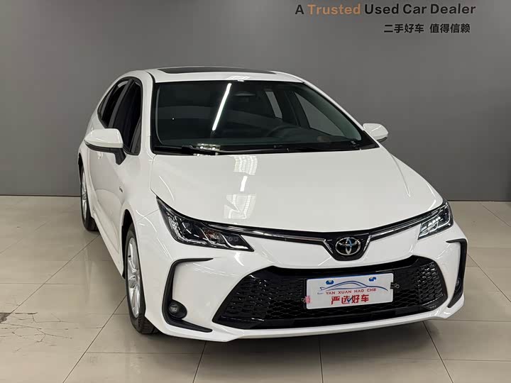 Фото 3 - Toyota Corolla