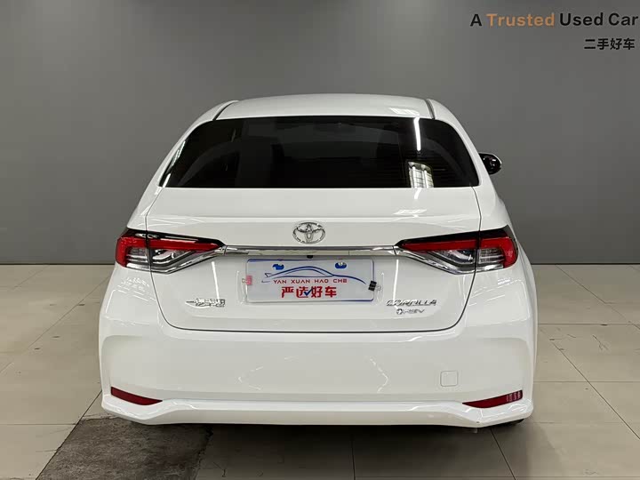 Фото 4 - Toyota Corolla