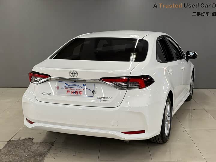 Фото 5 - Toyota Corolla