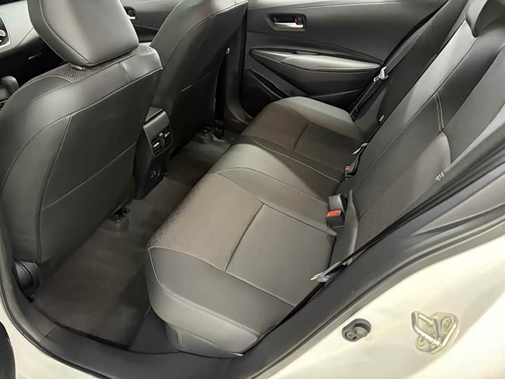 Фото 8 - Toyota Corolla