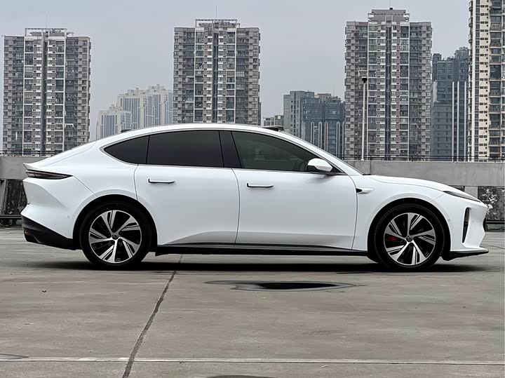 Фото 6 - Nio ET5