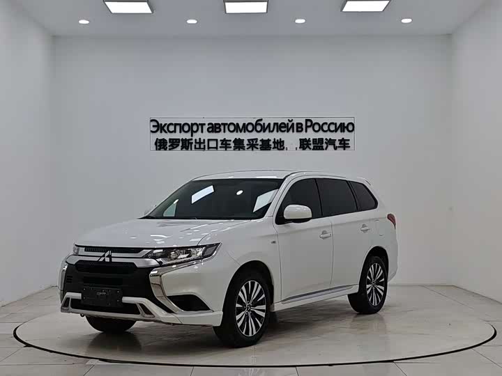 Фото 1 - Mitsubishi Outlander