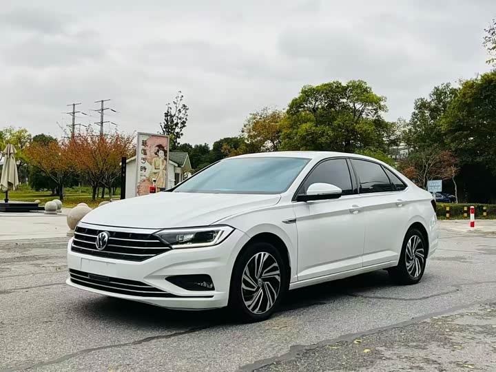 Фото 1 - Volkswagen Sagitar L