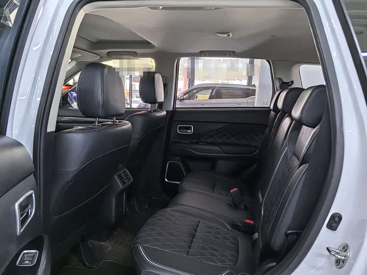 Фото 8 - Mitsubishi Outlander