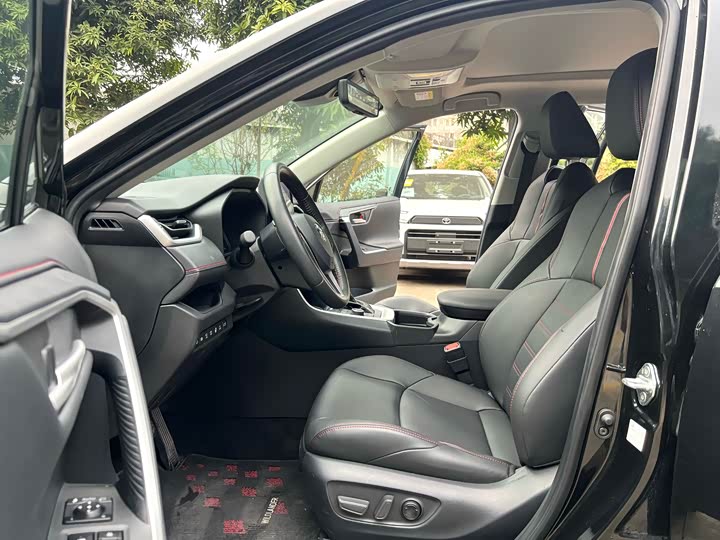 Фото 4 - Toyota Wildlander Hybrid