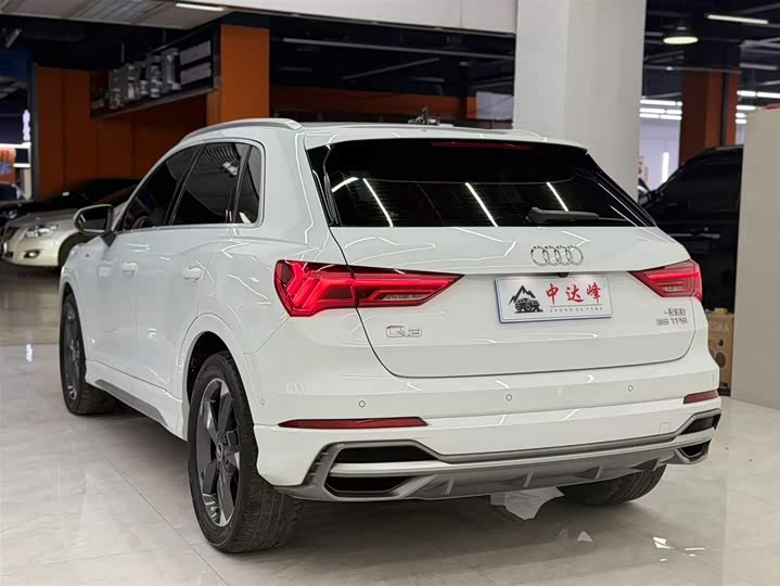 Фото 6 - Audi Q3