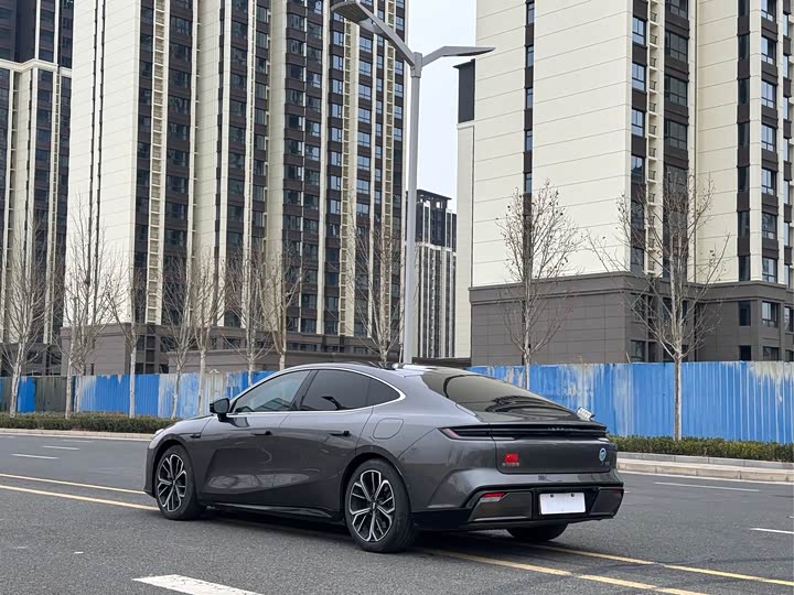 Фото 5 - Geely Galaxy E8