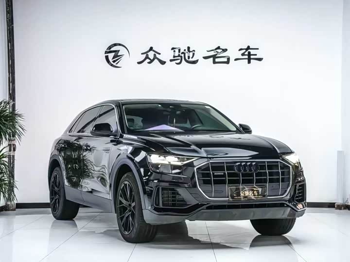 Фото 3 - Audi Q8