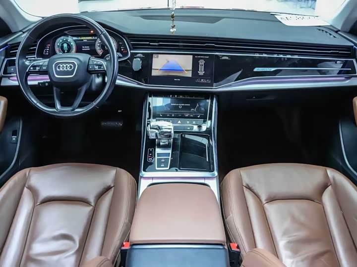 Фото 4 - Audi Q8