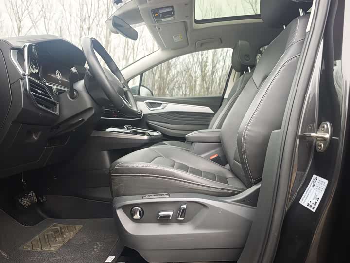 Фото 6 - Volkswagen Talagon