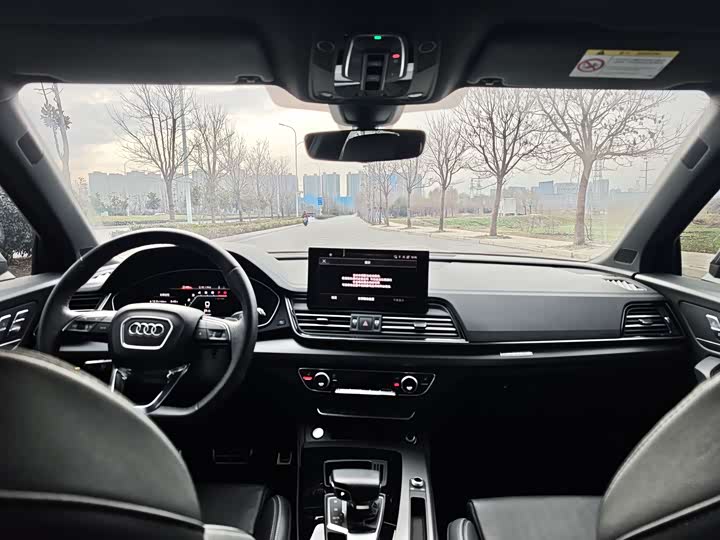 Фото 7 - Audi Q5L