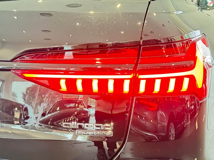 Фото 8 - Audi A6