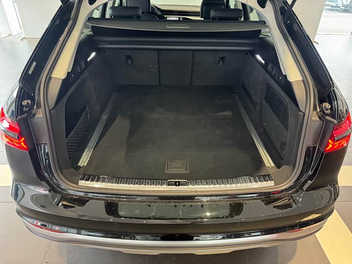 Фото 9 - Audi A6