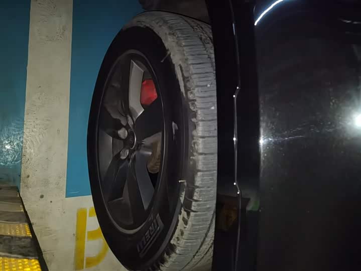 Фото 6 - Land Rover Defender