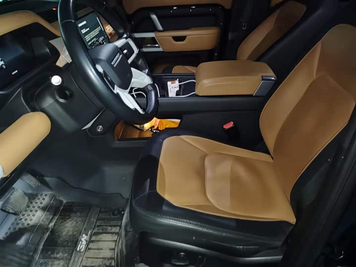 Фото 9 - Land Rover Defender