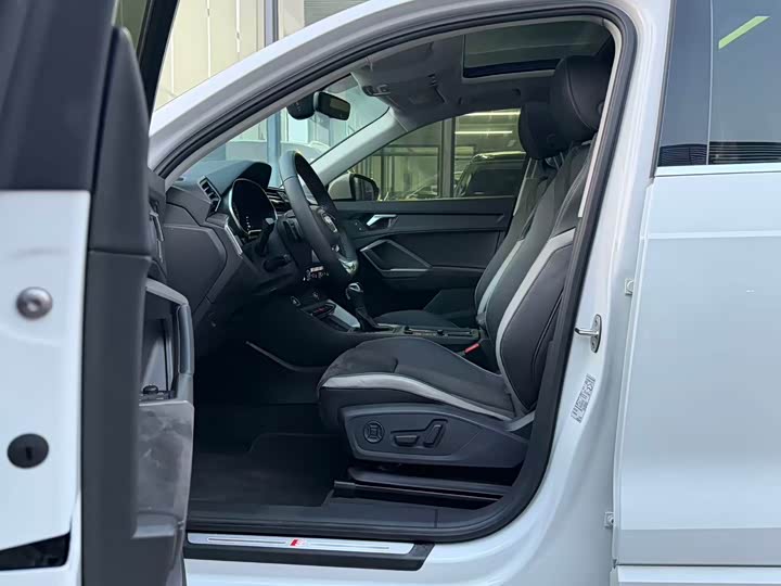 Фото 5 - Audi Q3