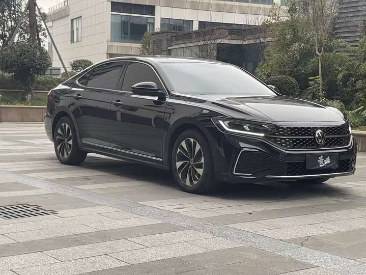 Фото 3 - Volkswagen Passat