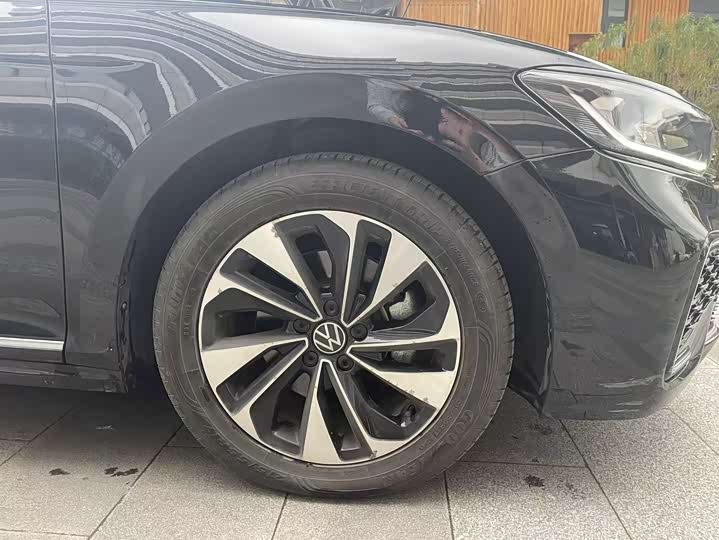 Фото 9 - Volkswagen Passat