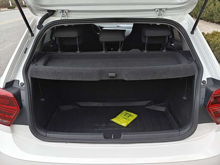 Фото 8 - Volkswagen Polo