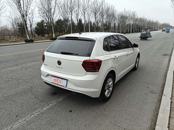 Фото 9 - Volkswagen Polo