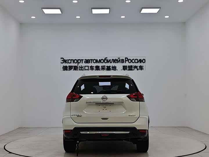 Фото 6 - Nissan X-Trail