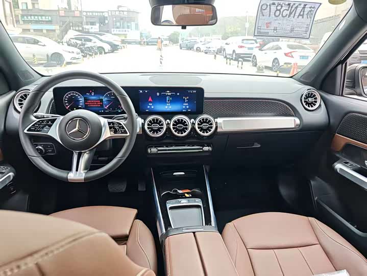 Фото 5 - Mercedes-Benz GLB-Class