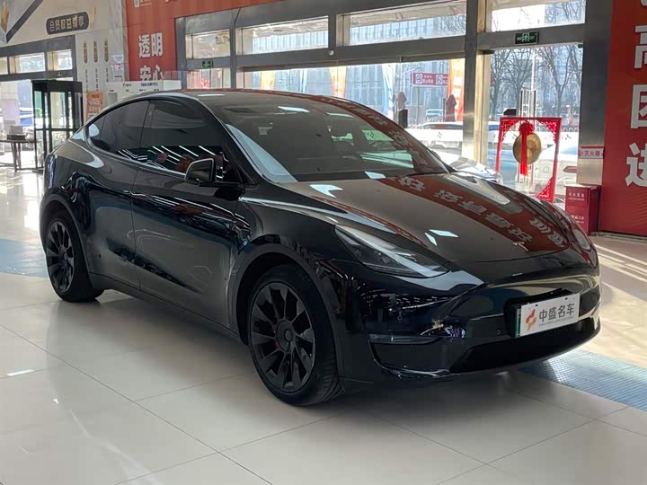 Фото 3 - Tesla Model Y