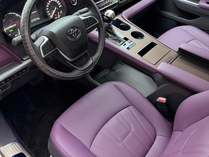 Фото 7 - Toyota Granvia