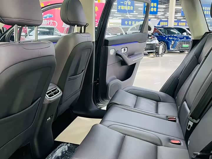 Фото 8 - Leapmotor C10