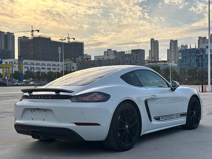 Фото 6 - Porsche 718