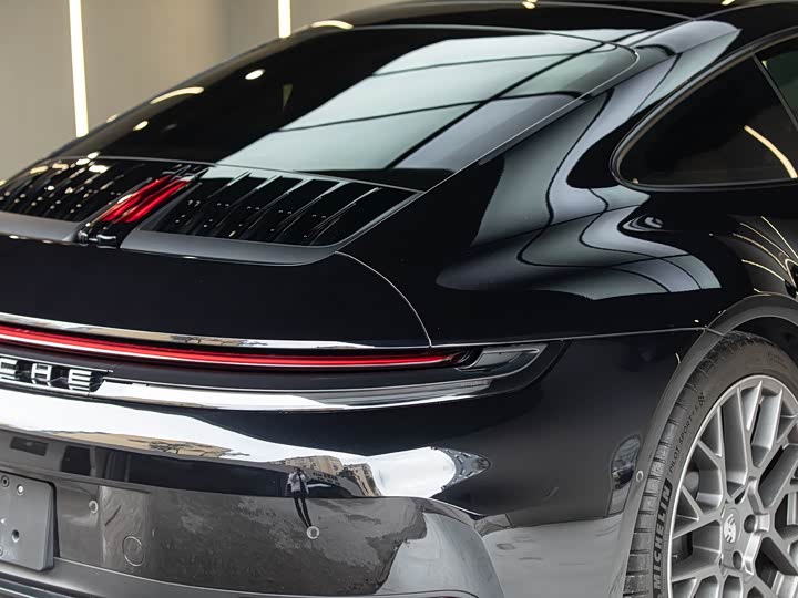 Фото 8 - Porsche 911