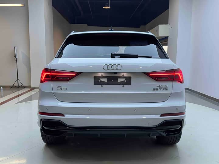 Фото 5 - Audi Q3