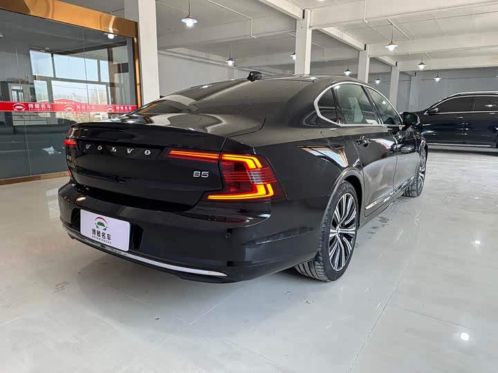 Фото 6 - Volvo S90