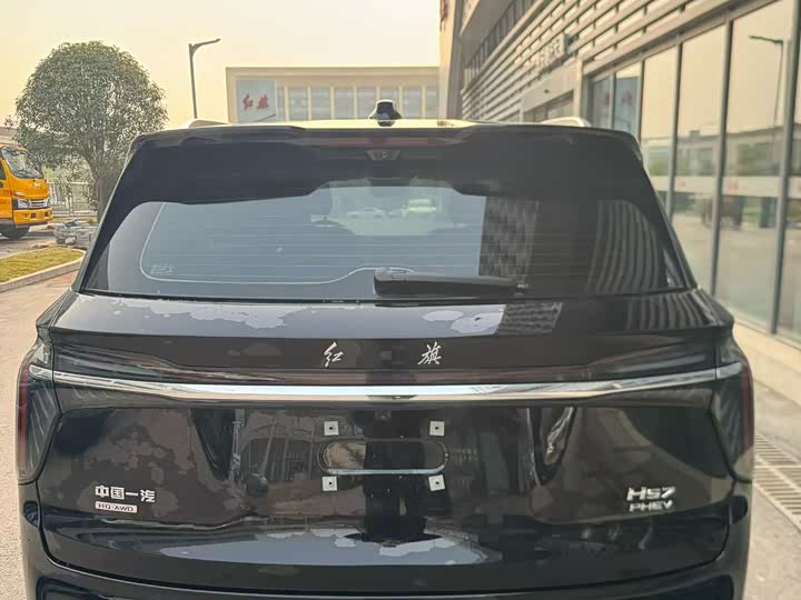 Фото 6 - Hongqi HS7 Hybrid