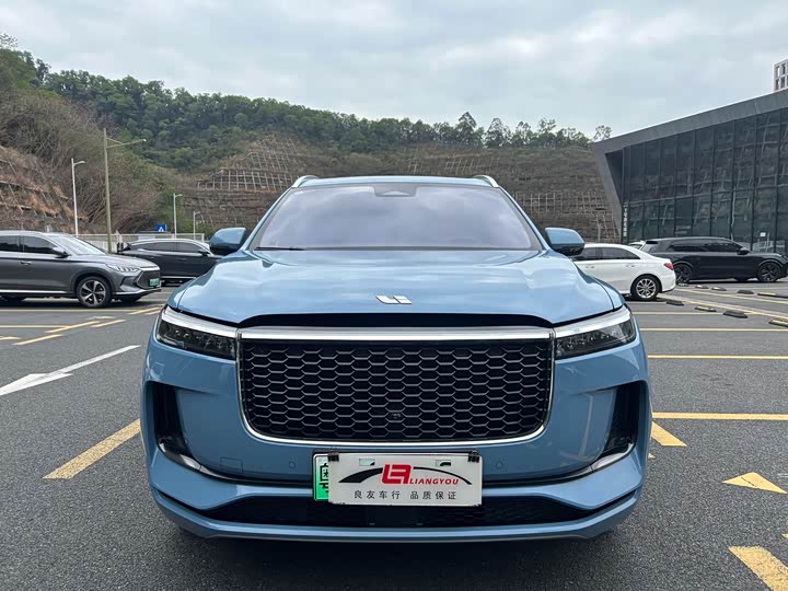 Фото 2 - LiXiang One