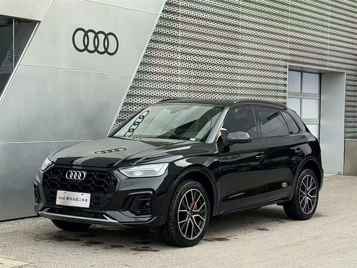 Фото 1 - Audi Q5L