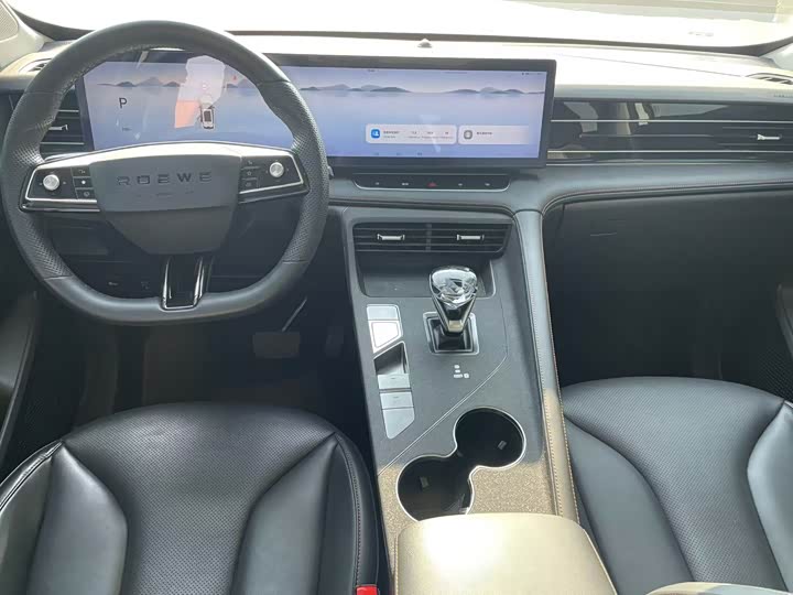 Фото 4 - Roewe RX5