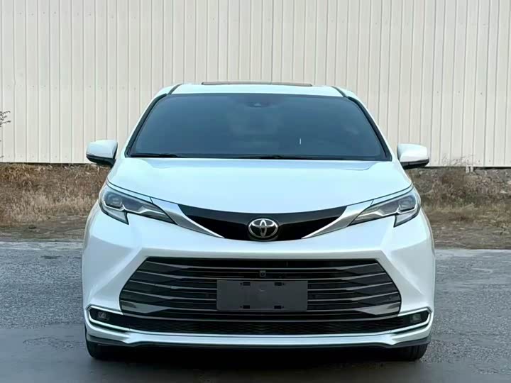 Фото 2 - Toyota Sienna