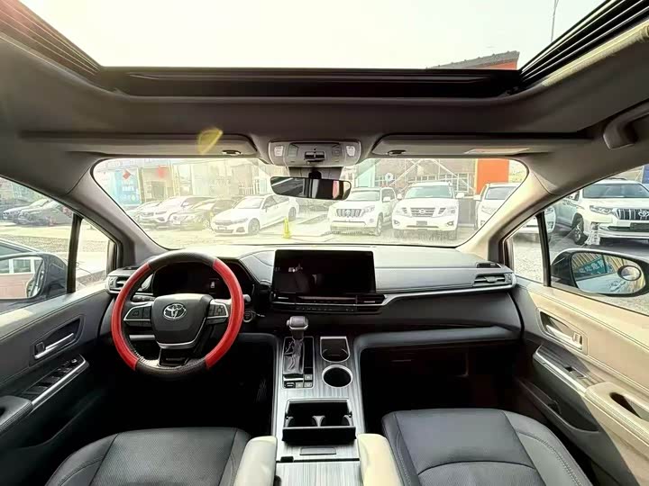 Фото 5 - Toyota Sienna